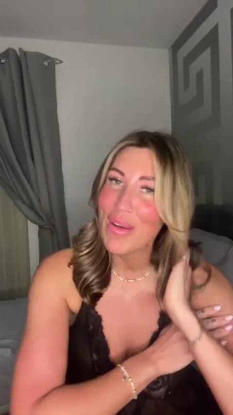 CurvyMILF_Sienna Cam Archive - March 11, 2026 21:48 (31min)