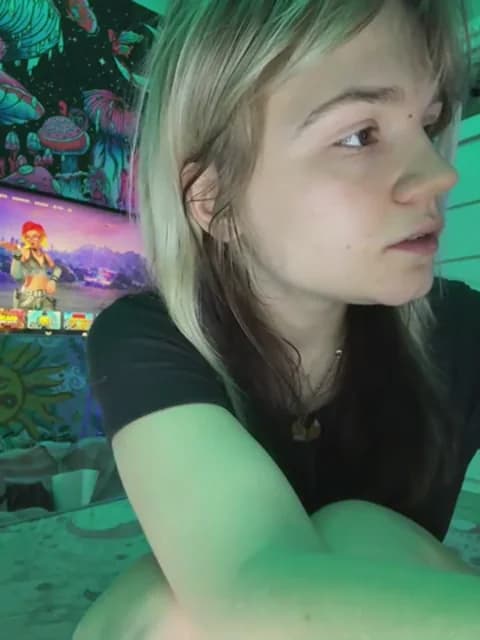 Cutiepiespanks Cam Archive - March 8, 2026 03:52 (38min)