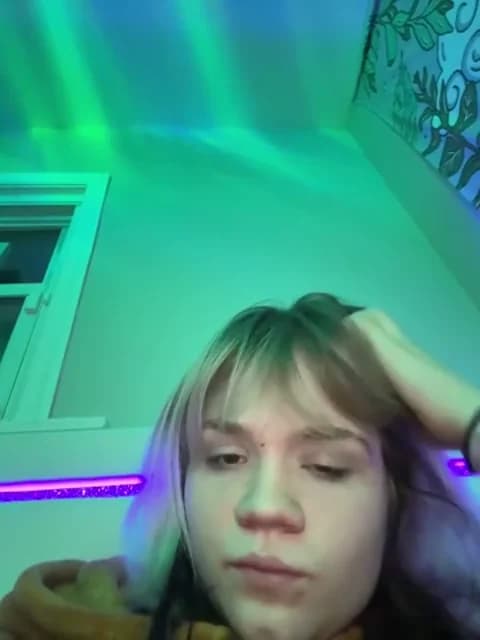 Cutiepiespanks Cam Archive - March 9, 2026 07:11 (120min)