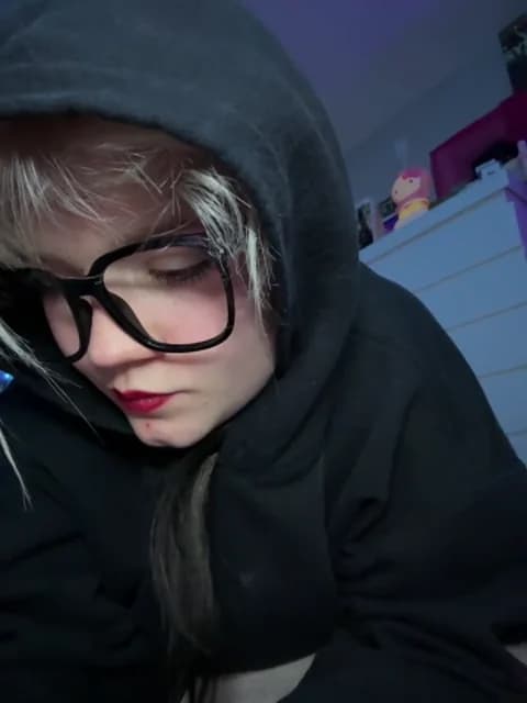 Cutiepiespanks Cam Archive - April 10, 2026 05:41 (72min)