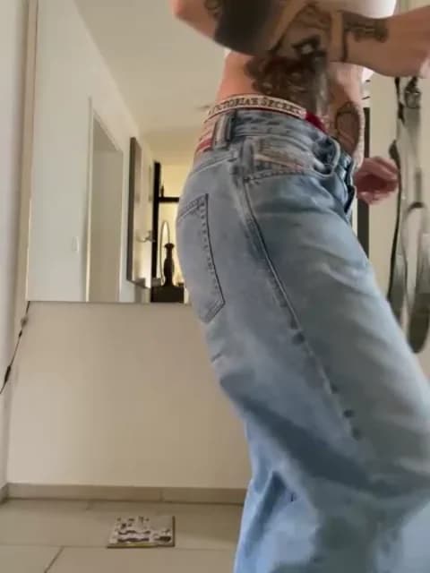 Etwas_neugierig Cam Archive - April 7, 2026 11:06 (63min)