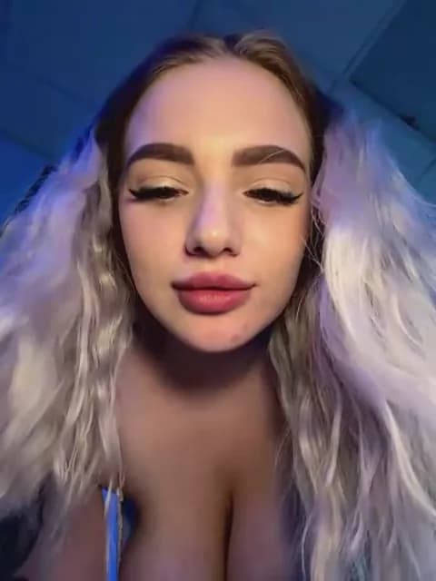 HugeBoobsAlice Cam Archive - January 11, 2026 10:08 (31min)