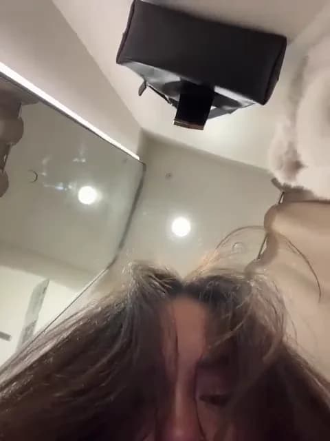 OlivkaVif Cam Archive - January 15, 2026 15:23 (33min)