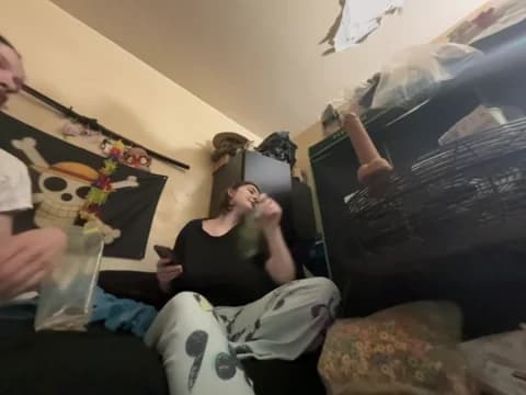 Snowbunnycake_131 Cam Archive - January 13, 2026 11:46 (76min)