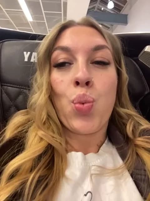 Sweet___Emily Cam Archive - January 27, 2026 16:35 (34min)