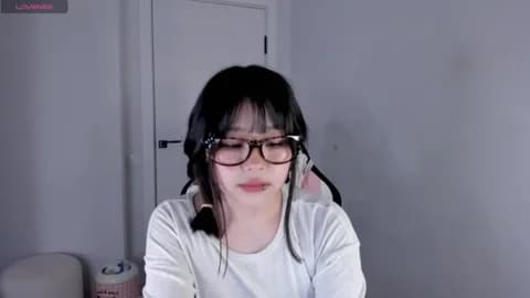 hee_young11 Cam Archive - January 19, 2026 12:35 (60min)