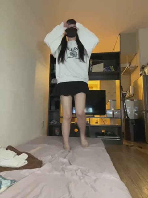 irohani_usagi Cam Archive - March 7, 2026 23:41 (57min)