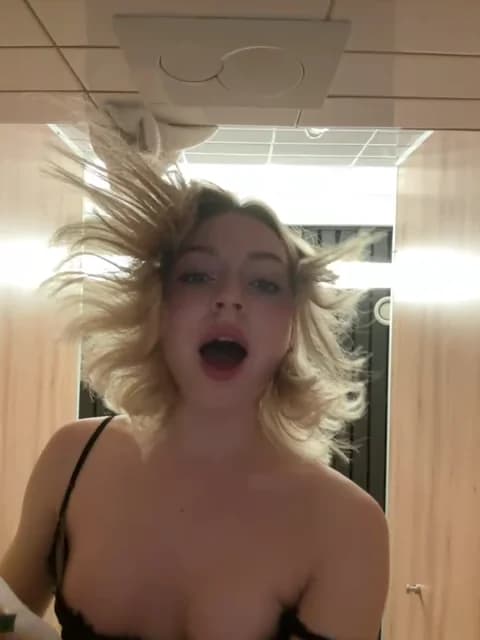 melissa_grr Cam Archive - January 19, 2026 17:40 (50min)